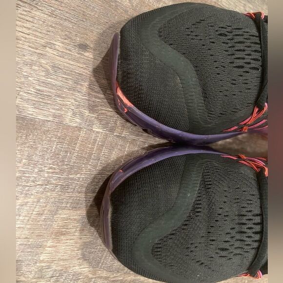 Nike Air Max “Black Hyper Punch” Woman’s 9.5 - Picture 6 of 9